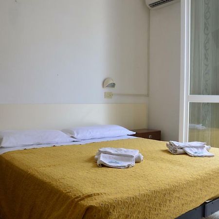 Hotel Moroni Rimini Ngoại thất bức ảnh