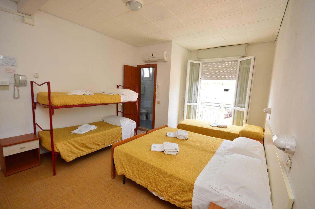 Hotel Moroni Rimini Ngoại thất bức ảnh
